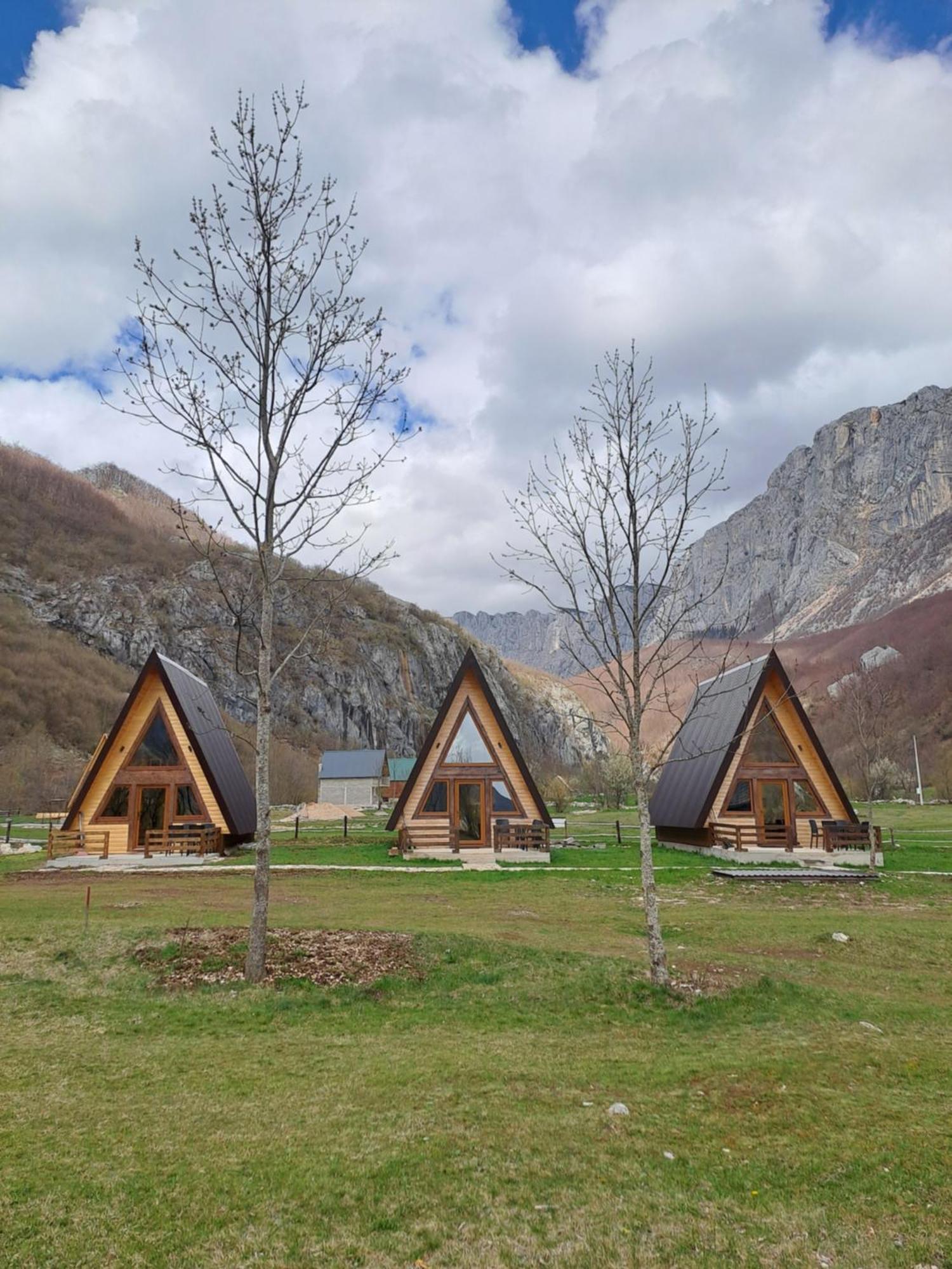 Wooden Cottages Konak Savnik Exteriér fotografie